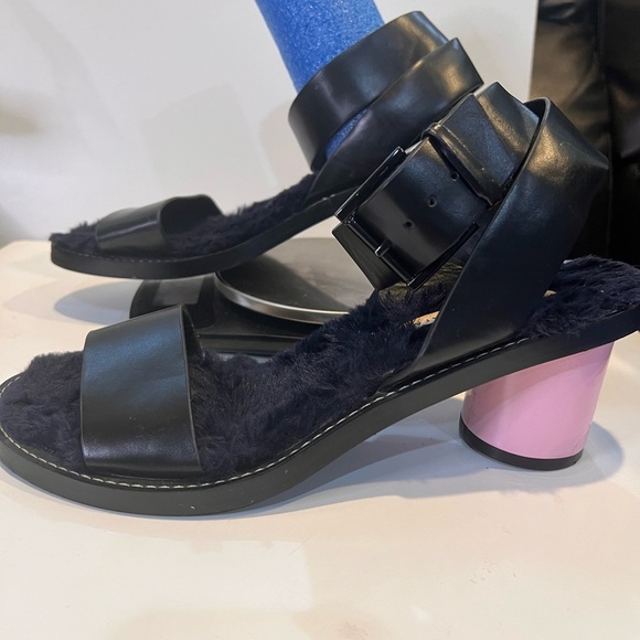 Zara Navy Furry Sandals - Picture 2 of 6